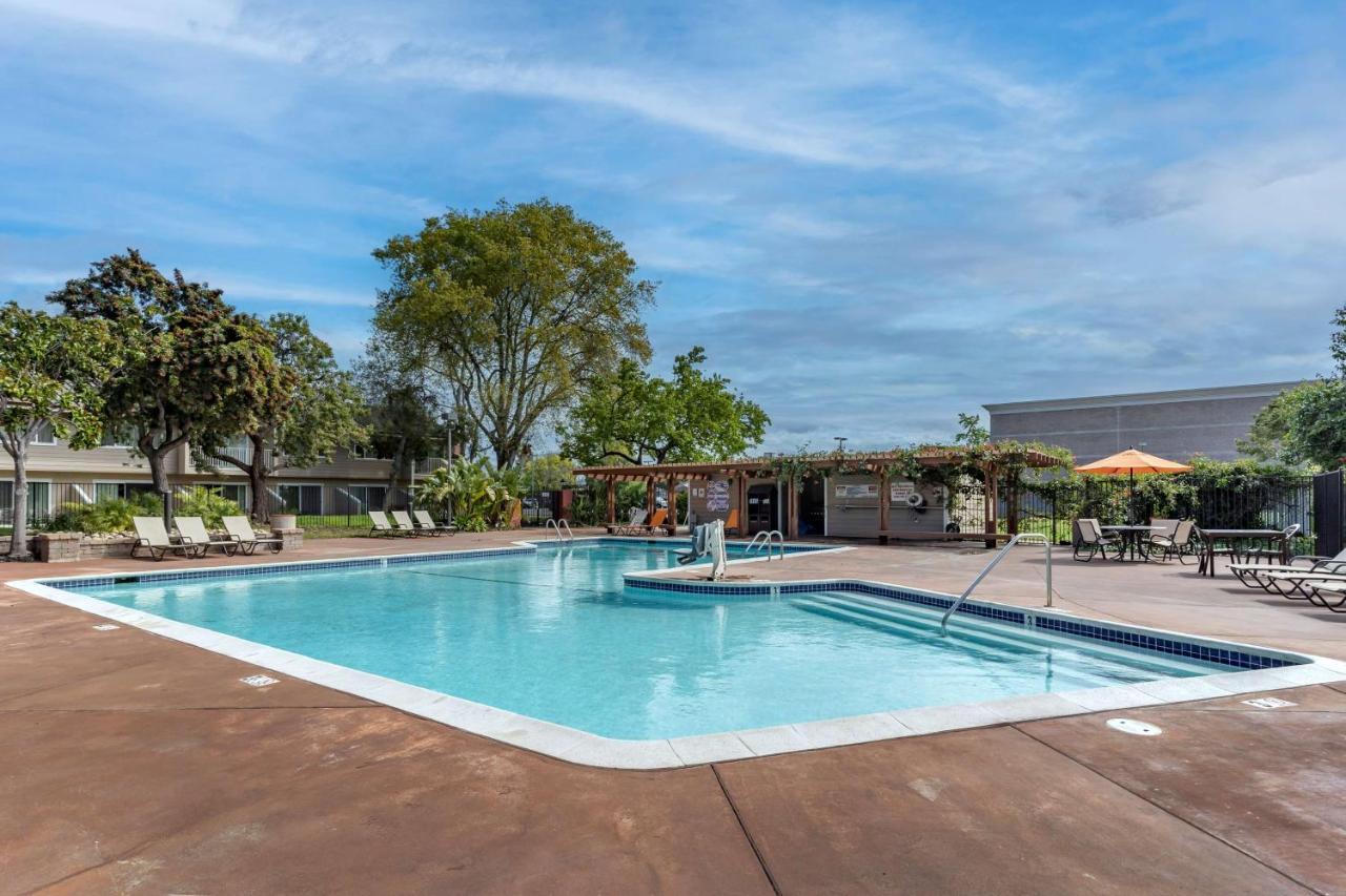 Best Western Plus Garden Court Inn Fremont Zewnętrze zdjęcie