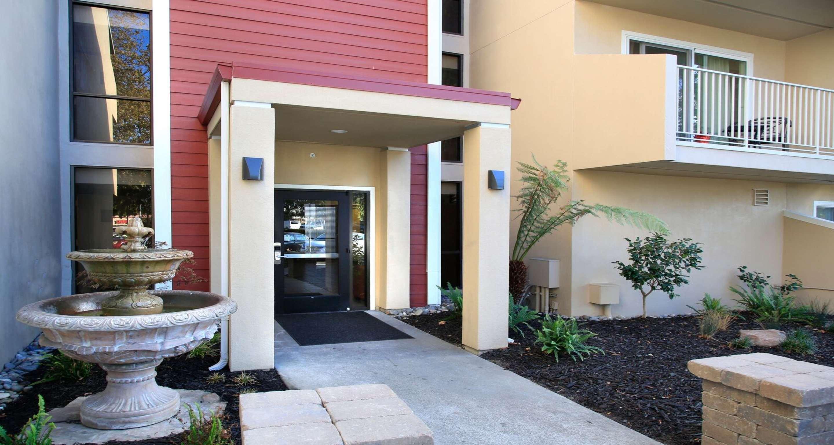 Best Western Plus Garden Court Inn Fremont Zewnętrze zdjęcie